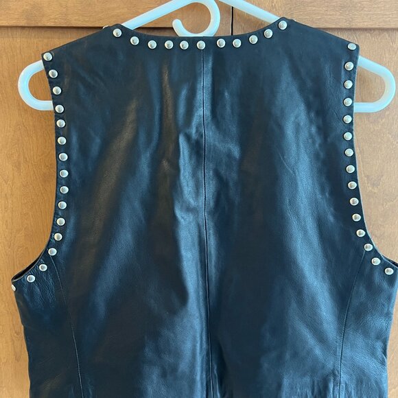 Sleeveless leather jacket - Picture 2 of 6